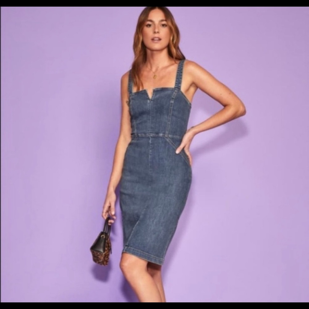 ISO reformation romi dress size 4,6,8